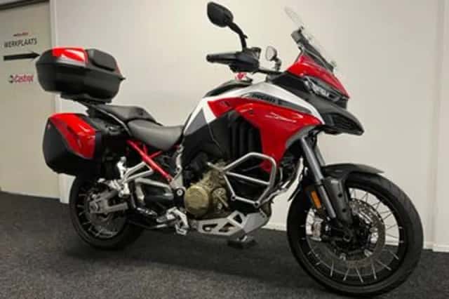 Ducati Multistrada V4S (2021) thumbnail 5