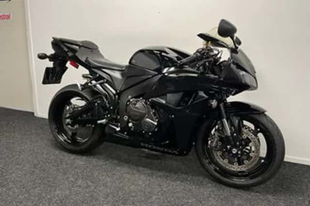 Honda CBR600RR (2008) thumbnail 3