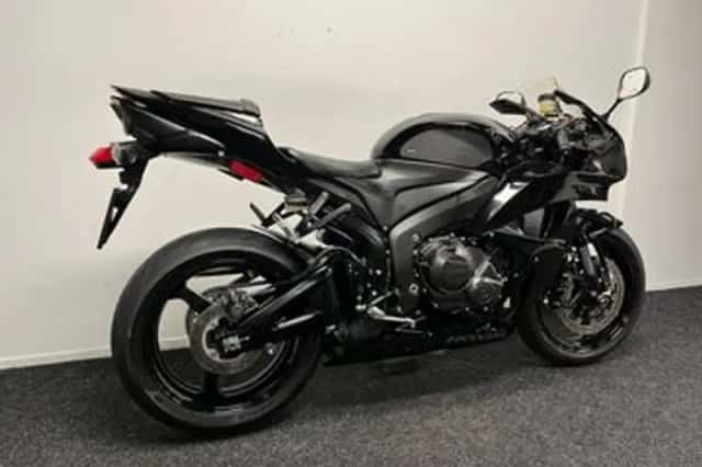 Honda CBR600RR (2008) thumbnail 4