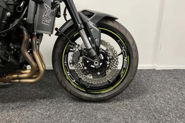 Kawasaki Z900 (2018) thumbnail 5