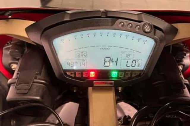 Ducati 848 (2008) thumbnail 2