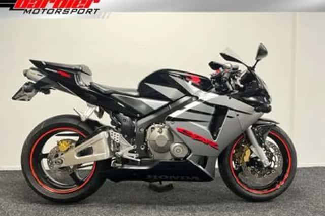 Honda CBR600RR (2003) thumbnail 1