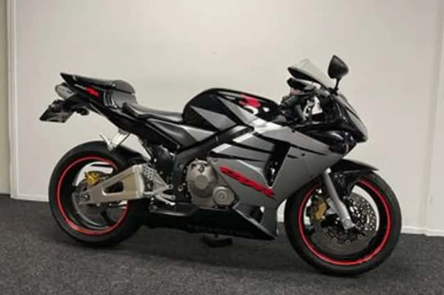 Honda CBR600RR (2003) thumbnail 4