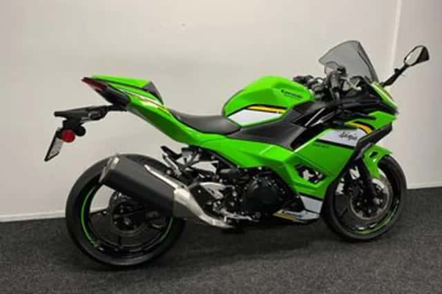 Kawasaki Ninja 500 (2025) thumbnail 4