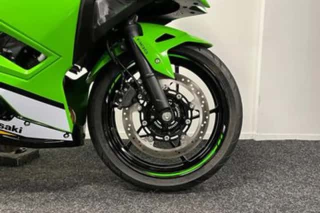 Kawasaki Ninja 500 (2025) thumbnail 5