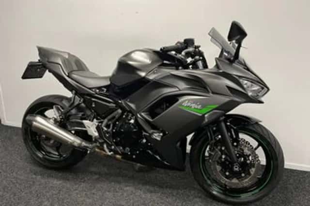 Kawasaki Ninja 650 (2023) thumbnail 3