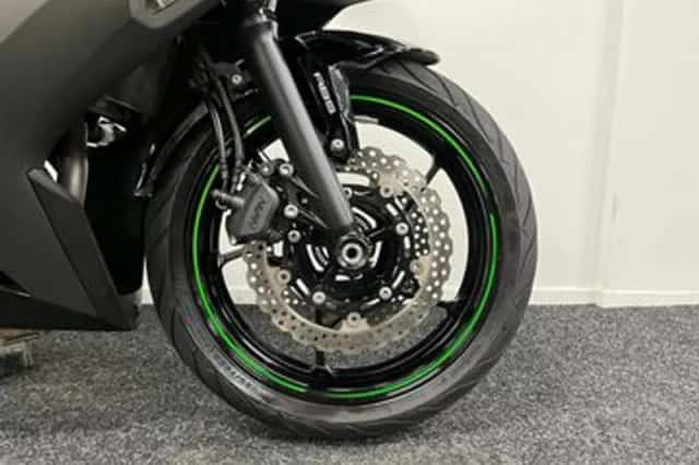 Kawasaki Ninja 650 (2023) thumbnail 5