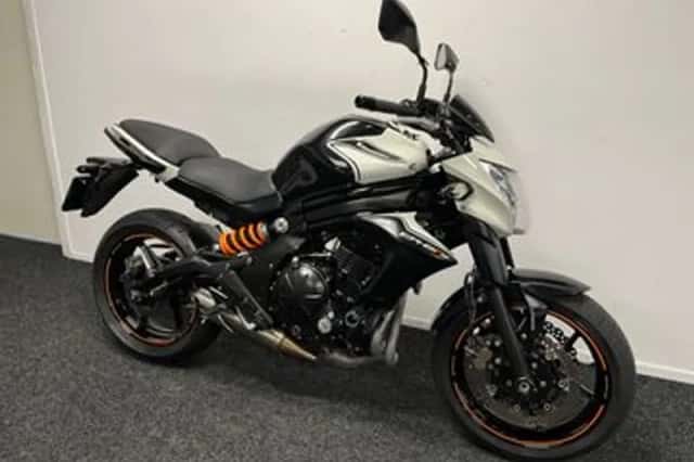Kawasaki Er-6n (2016) thumbnail 3