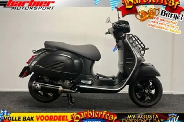 Vespa GTS 300 (2022) thumbnail 1