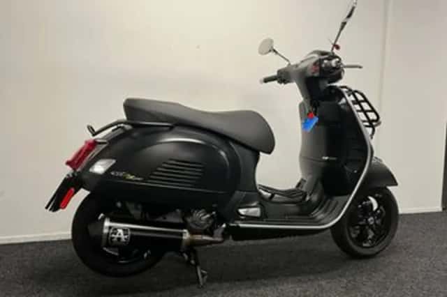 Vespa GTS 300 (2022) thumbnail 5
