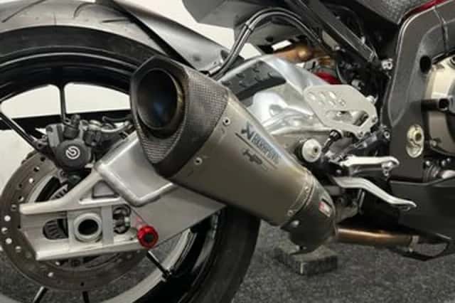 BMW S 1000 RR (2013) thumbnail 3