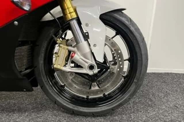 BMW S 1000 RR (2013) thumbnail 6
