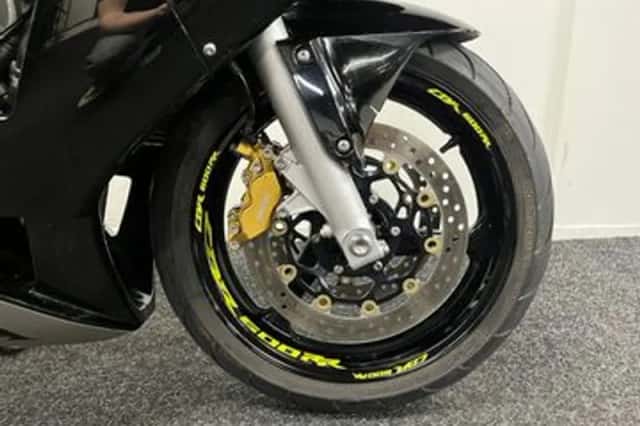 Honda CBR600RR (2003) thumbnail 4