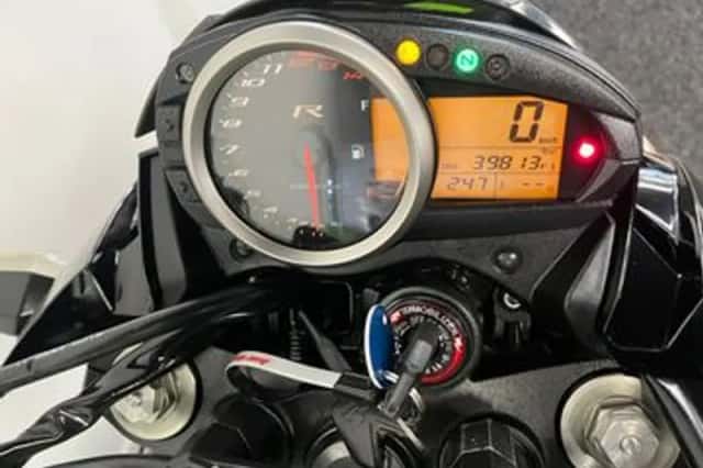 Kawasaki Z750 (2011) thumbnail 2