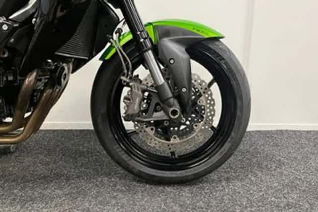 Kawasaki Z750 (2011) thumbnail 6