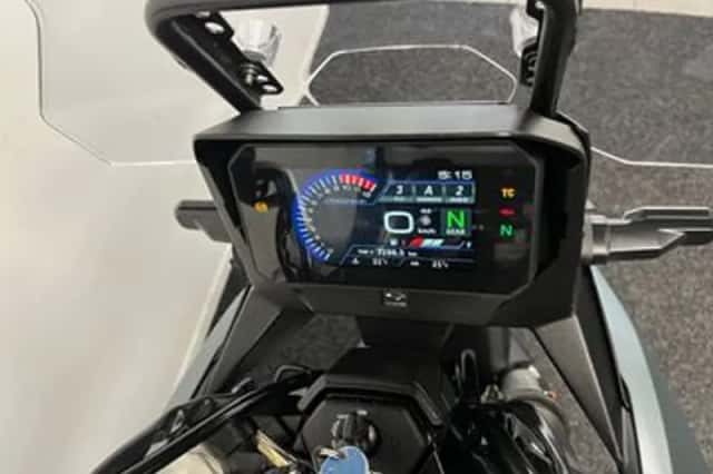 Suzuki V-Strom 800 (2024) thumbnail 2