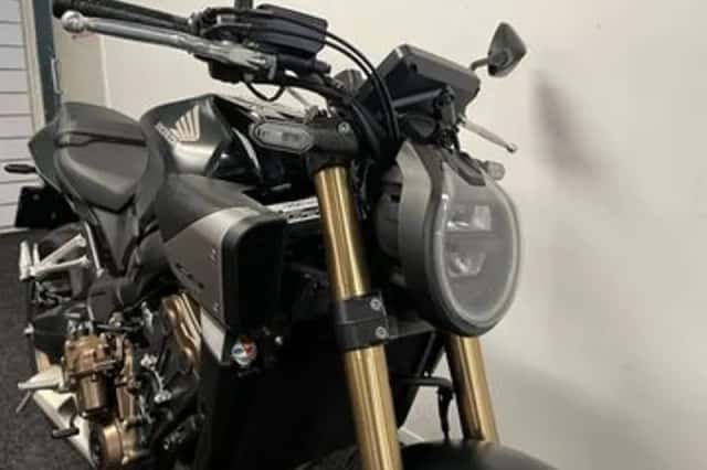 Honda CB650R (2025) thumbnail 3