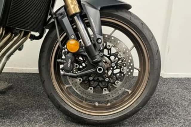 Honda CB650R (2025) thumbnail 6