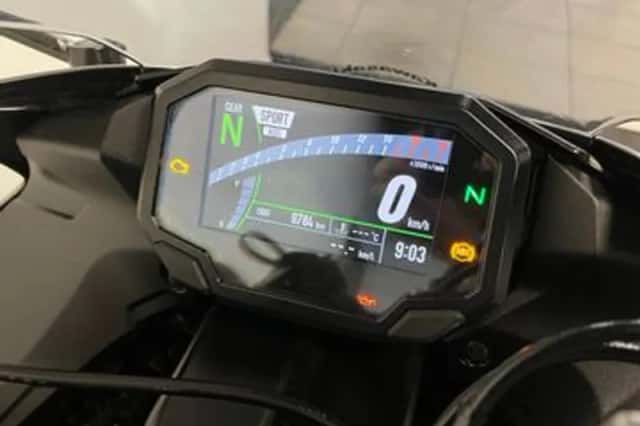 Kawasaki Ninja ZX-6R (2024) thumbnail 2