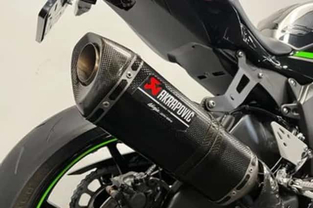 Kawasaki Ninja ZX-6R (2024) thumbnail 3