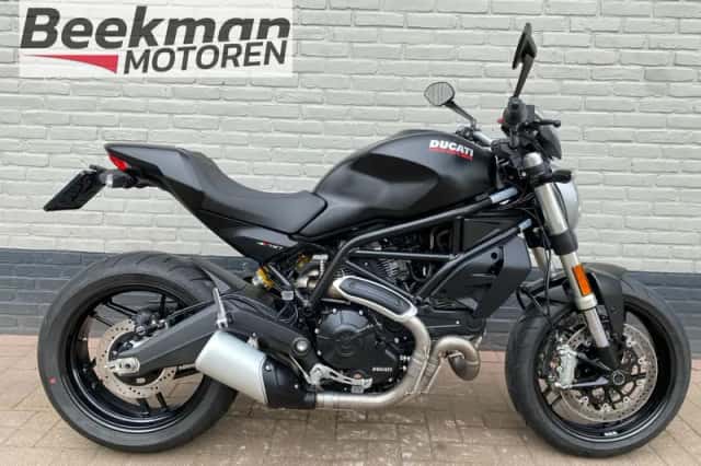 Ducati Monster 797 (2018) thumbnail 1