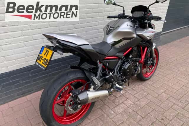 Kawasaki Z650 (2024) thumbnail 2