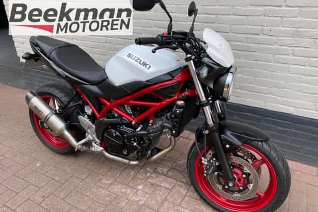 Suzuki SV650 (2021) thumbnail 2