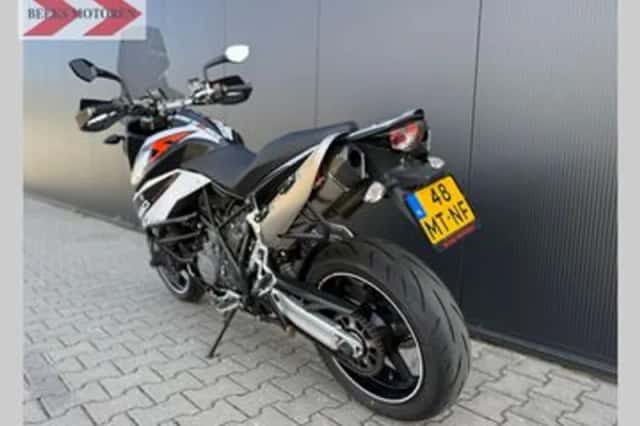 KTM 990 Supermoto T (2010) thumbnail 6