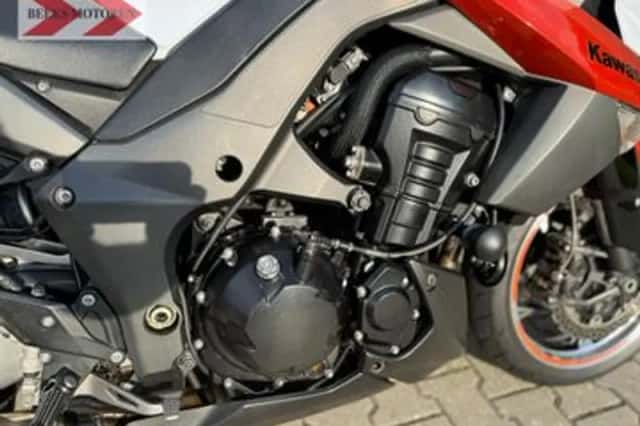Kawasaki Z1000 (2010) thumbnail 5