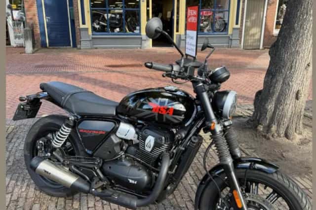 BSA Bantam 350 slechts 215 gereden met 3 jaar (2026) thumbnail 2