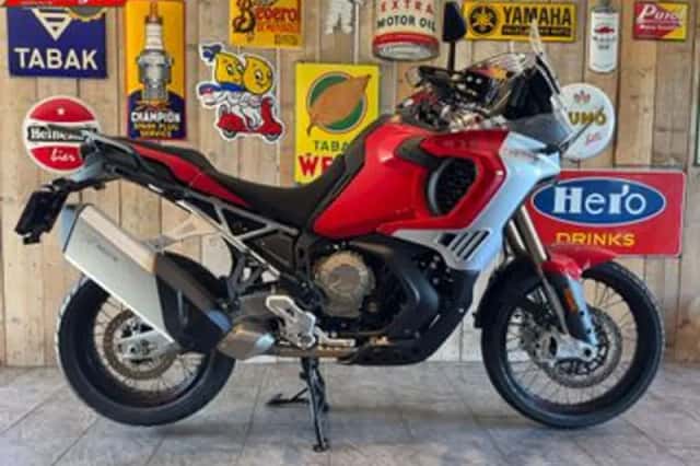 MV Agusta Enduro Veloce (2024) thumbnail 1