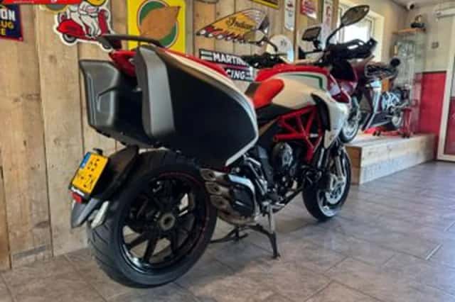 MV Agusta Turismo Veloce 800 RC (2017) thumbnail 4