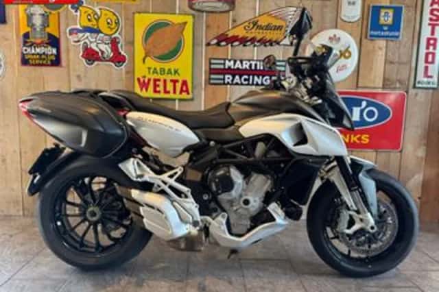 MV Agusta Stradale 800 (2017) thumbnail 1