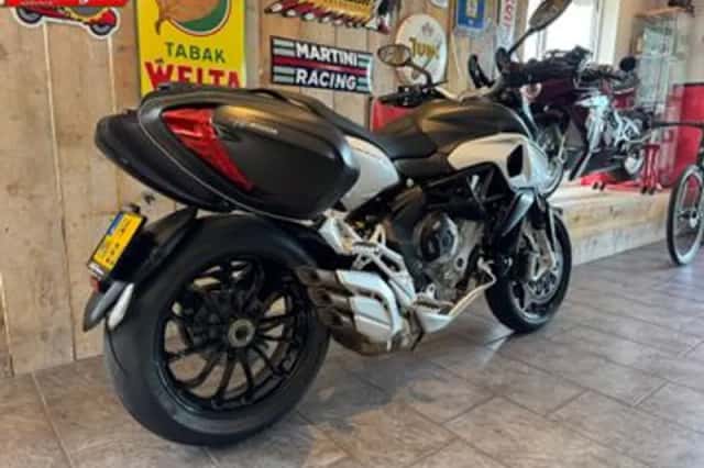 MV Agusta Stradale 800 (2017) thumbnail 4