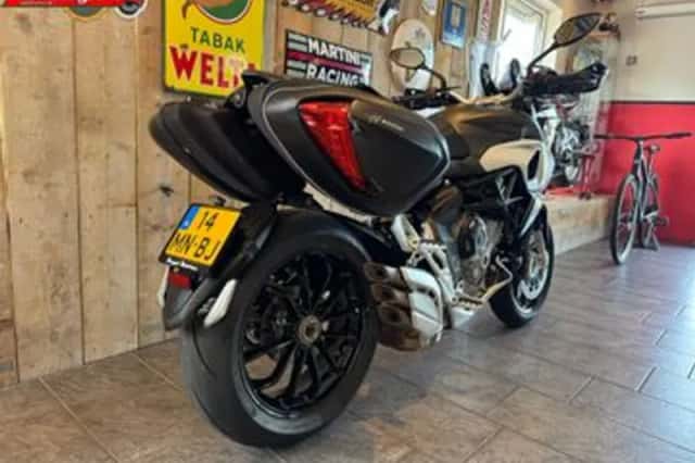 MV Agusta Stradale 800 (2017) thumbnail 5
