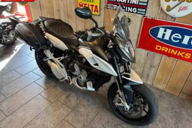 MV Agusta Stradale 800 (2017) thumbnail 6