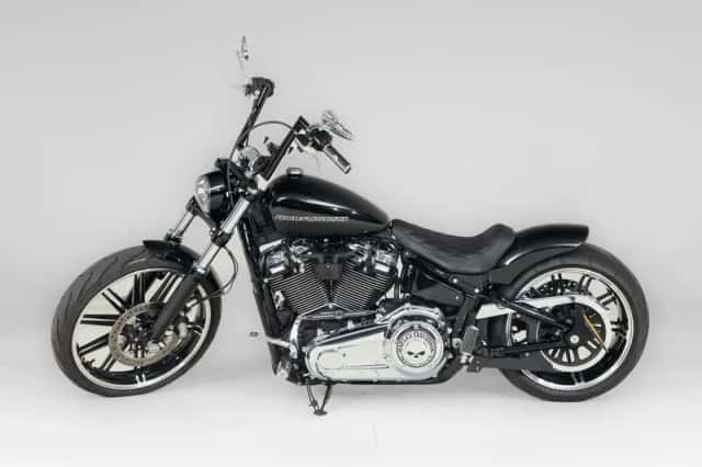 Harley-Davidson Breakout (2018) thumbnail 5