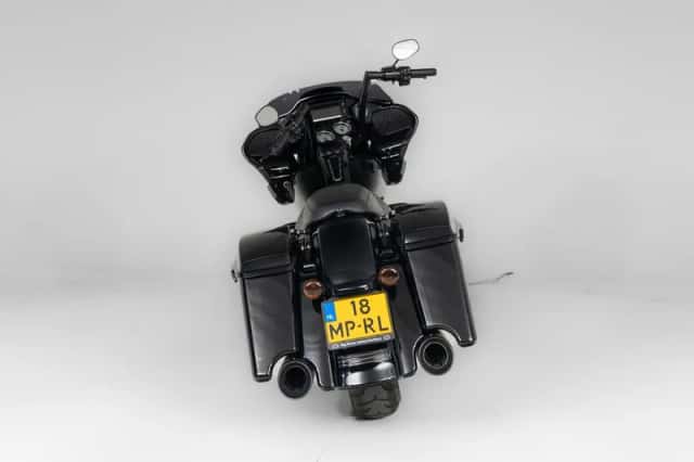 Harley-Davidson Road Glide (2016) thumbnail 3