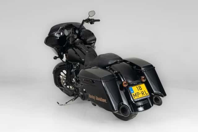 Harley-Davidson Road Glide (2016) thumbnail 4