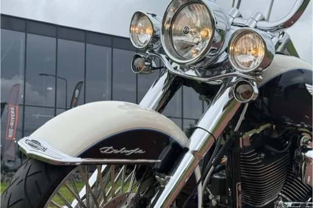 Harley-Davidson Softail Deluxe (2013) thumbnail 2