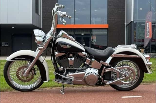 Harley-Davidson Softail Deluxe (2013) thumbnail 3