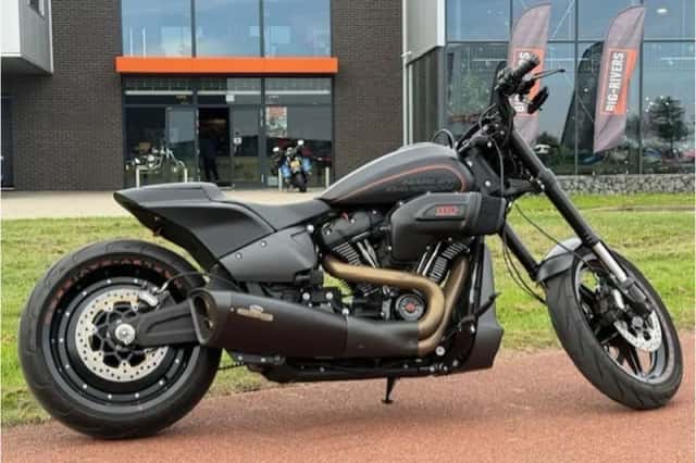 Harley-Davidson FXDRS (2018) thumbnail 3