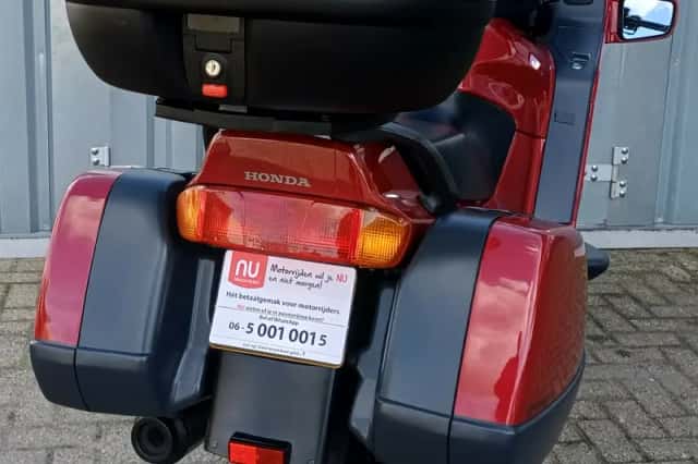 Honda ST 1100 PAN European (1991) thumbnail 6