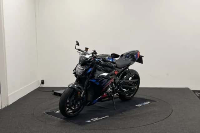BMW M 1000 R (2024) thumbnail 5