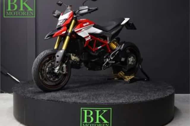 Ducati Hypermotard 939 (2016) thumbnail 2