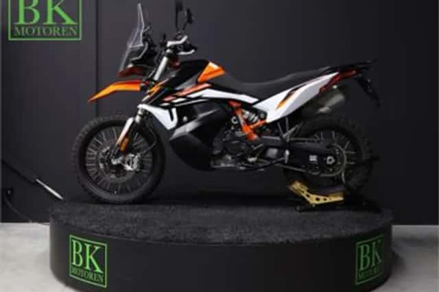 KTM 890 Adventure R (2021) thumbnail 3
