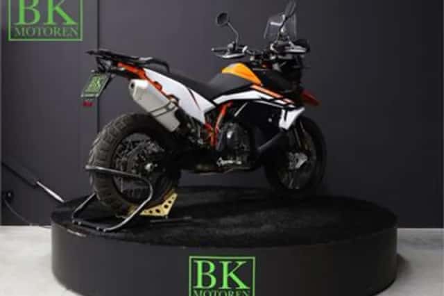 KTM 890 Adventure R (2021) thumbnail 5