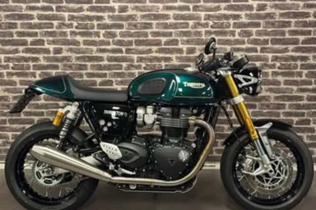 Triumph Thruxton RS (2024) thumbnail 1