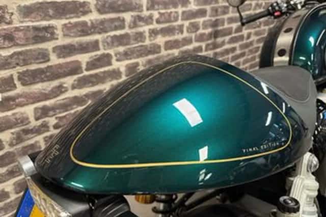 Triumph Thruxton RS (2024) thumbnail 6