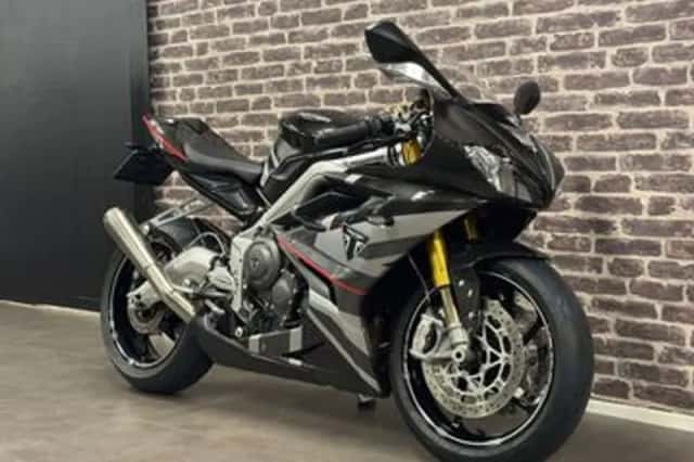 Triumph Daytona Moto2 765 (2020) thumbnail 2